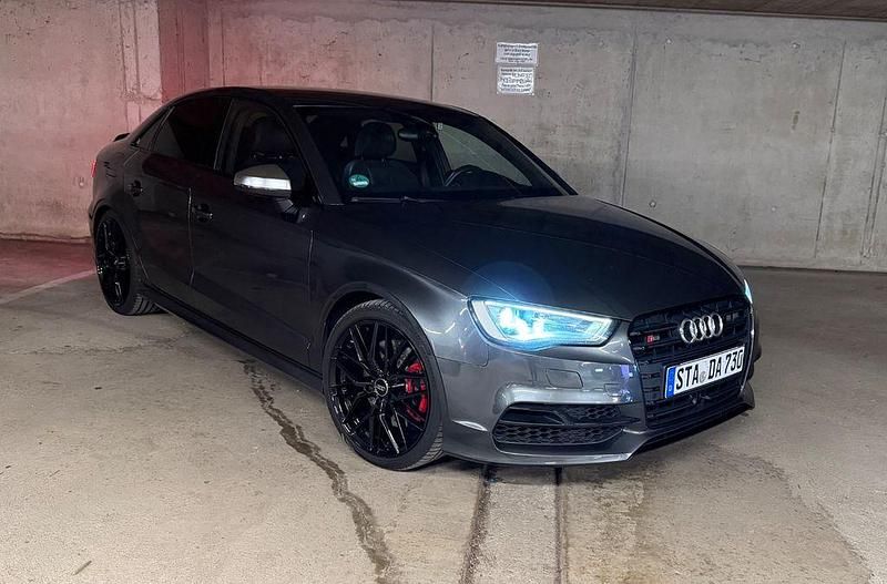 Gebraucht Audi S3 Sport 300 PS (220 kW) 2015 Grau Limousine