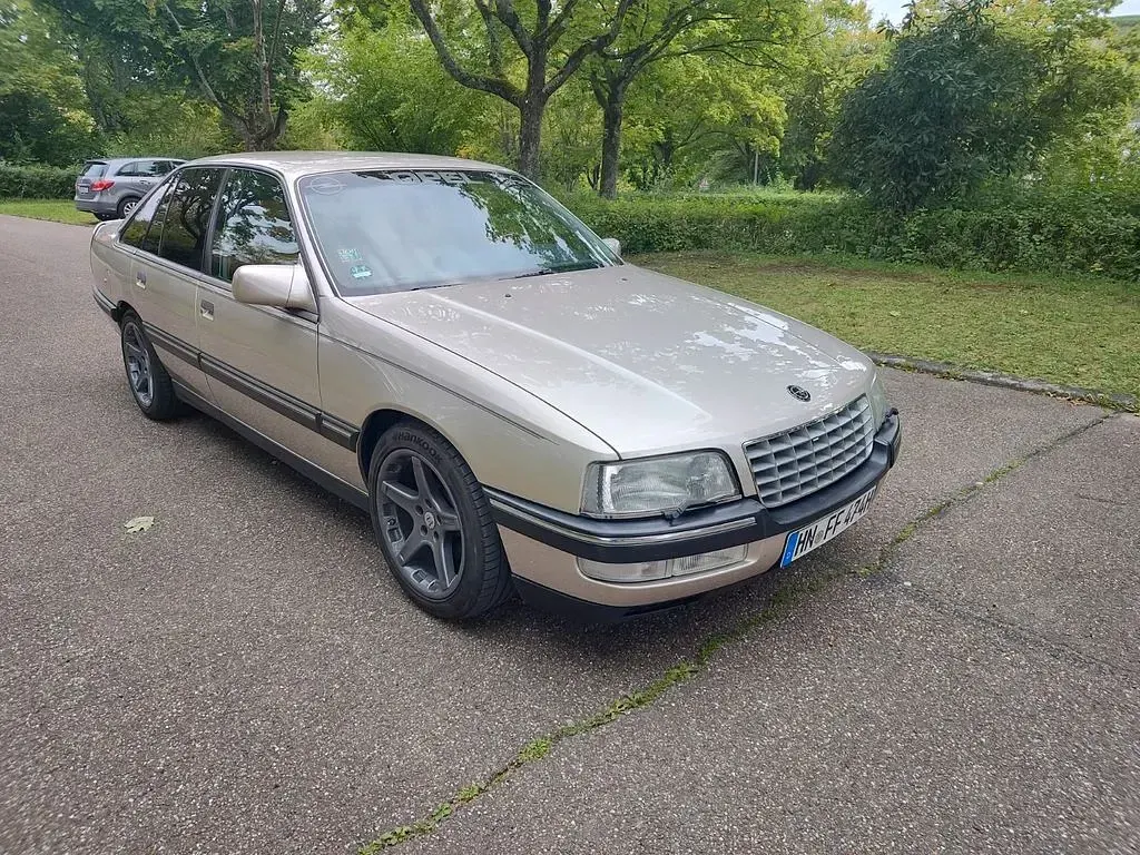 Second-hand Opel Senator 204 CP (150 kW) 1990 Auriu Berlinǎ