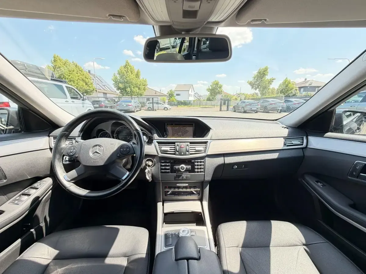 Gebraucht Mercedes E350 Avantgarde 231 PS (169 kW) 2009 Grau Kombi