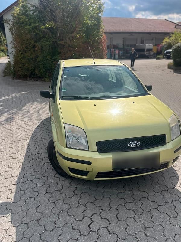 Grün Gebraucht 2005 Ford Fusion Kleinwagen | 999 € - Bild 1/4