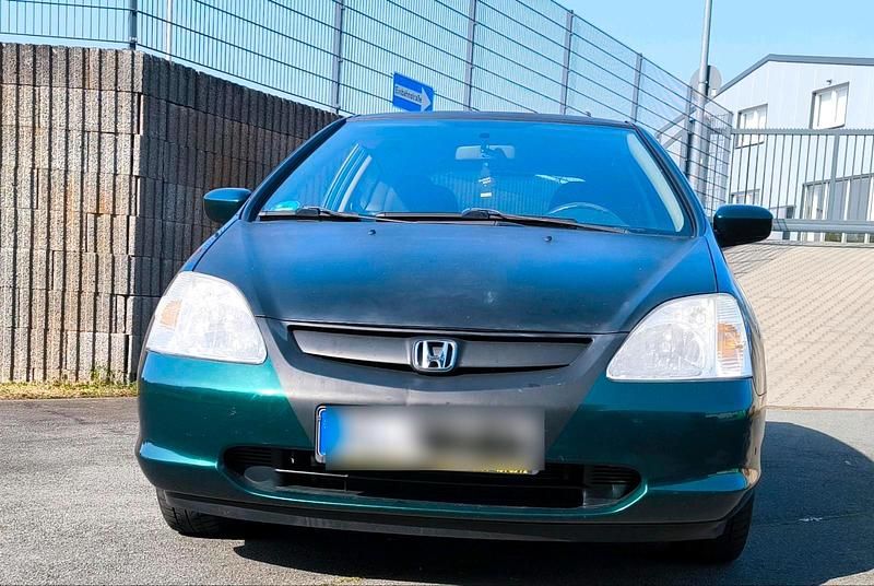 Grün Gebraucht 2002 Honda Civic Limousine | 850 € (Superpreis) - Bild 1/4