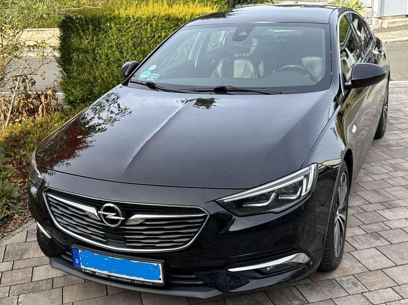 Schwarz Gebraucht 2017 Opel Insignia Innovation Limousine | 18.500 € (Fairer Preis) - Bild 1/4