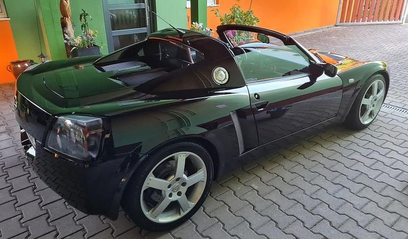 Gebraucht Opel Speedster 147 PS (108 kW) 2003 Schwarz Cabrio