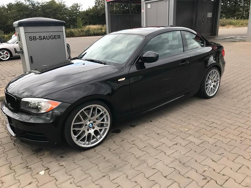 Gebraucht BMW 135 Coupé Shadowline 306 PS (225 kW) 2011 Schwarz Coupé
