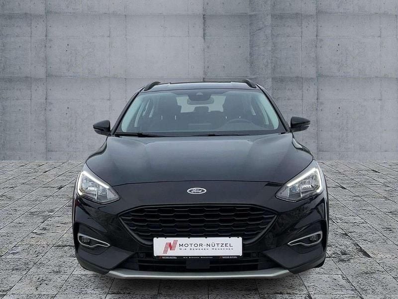 Second-hand Ford Focus Active 150 CP (110 kW) 2021 Negru Berlinǎ