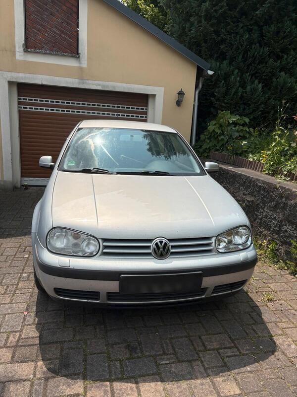 Silber Gebraucht 1999 VW Golf IV Kleinwagen | 600 € (Guter Preis) - Bild 1/4