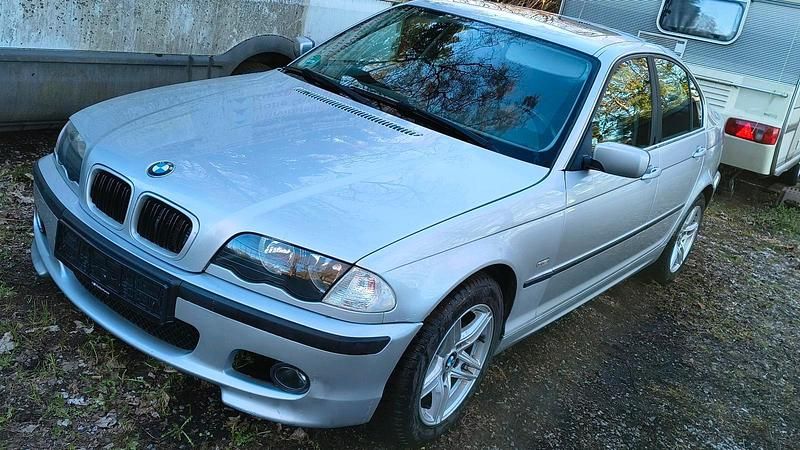 Gebraucht BMW 320 150 PS (110 kW) 1999 Silber Limousine
