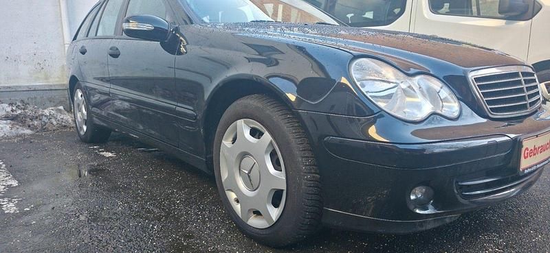 Gebraucht Mercedes C200 163 PS (119 kW) 2006 Blau Kombi