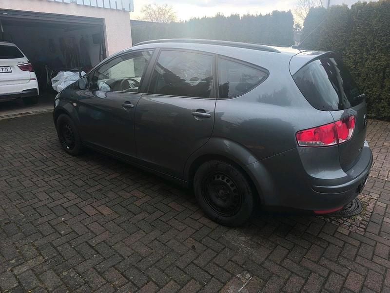 Gebraucht Seat Altea XL 140 PS (102 kW) 2014 Grau Van / Kleinbus