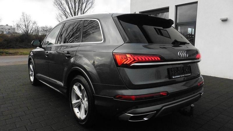 Grau Gebraucht 2021 Audi Q7 S-Line SUV | 45.690 € (Fairer Preis) - Bild 1/4