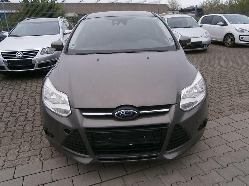 Second-hand Ford Focus 101 CP (74 kW) 2013 Maro Berlinǎ