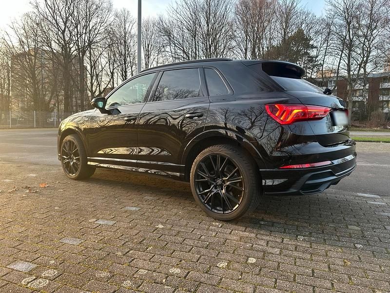 Gebraucht Audi Q3 S-Line 190 PS (139 kW) 2019 Schwarz SUV