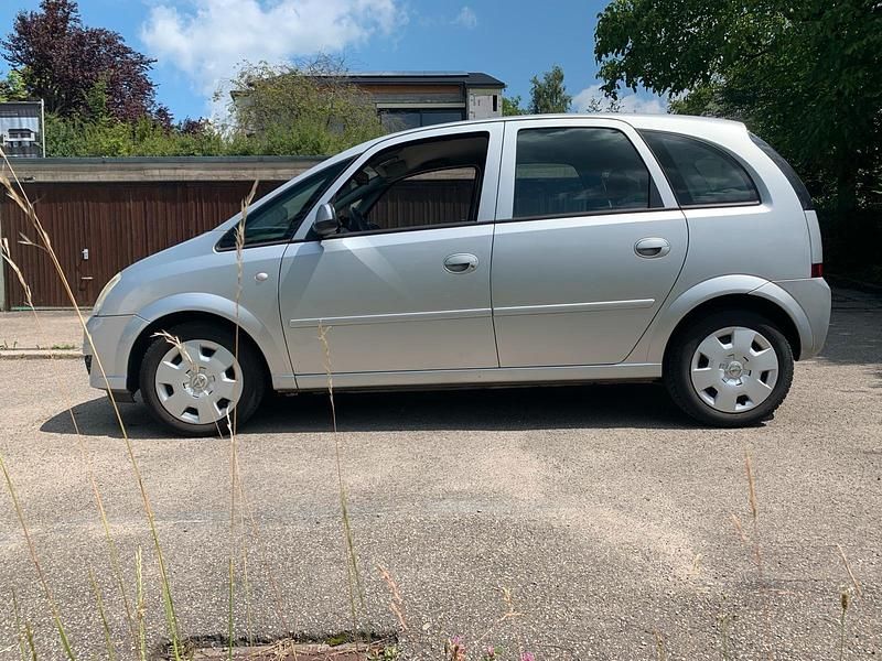 Silber Gebraucht 2007 Opel Meriva Van / Kleinbus | 3.000 € (Fairer Preis) - Bild 1/4
