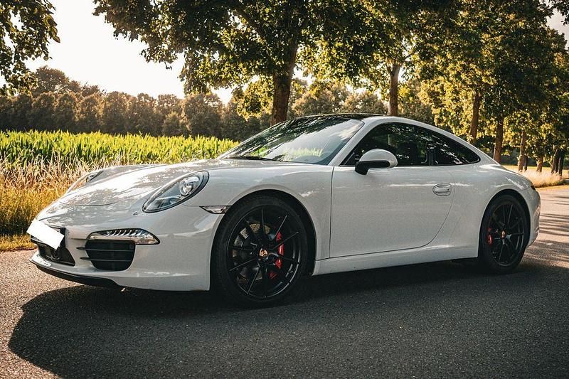 Weiß Gebraucht 2015 Porsche 991 Coupé | 116.400 € (Teuer) - Bild 1/4