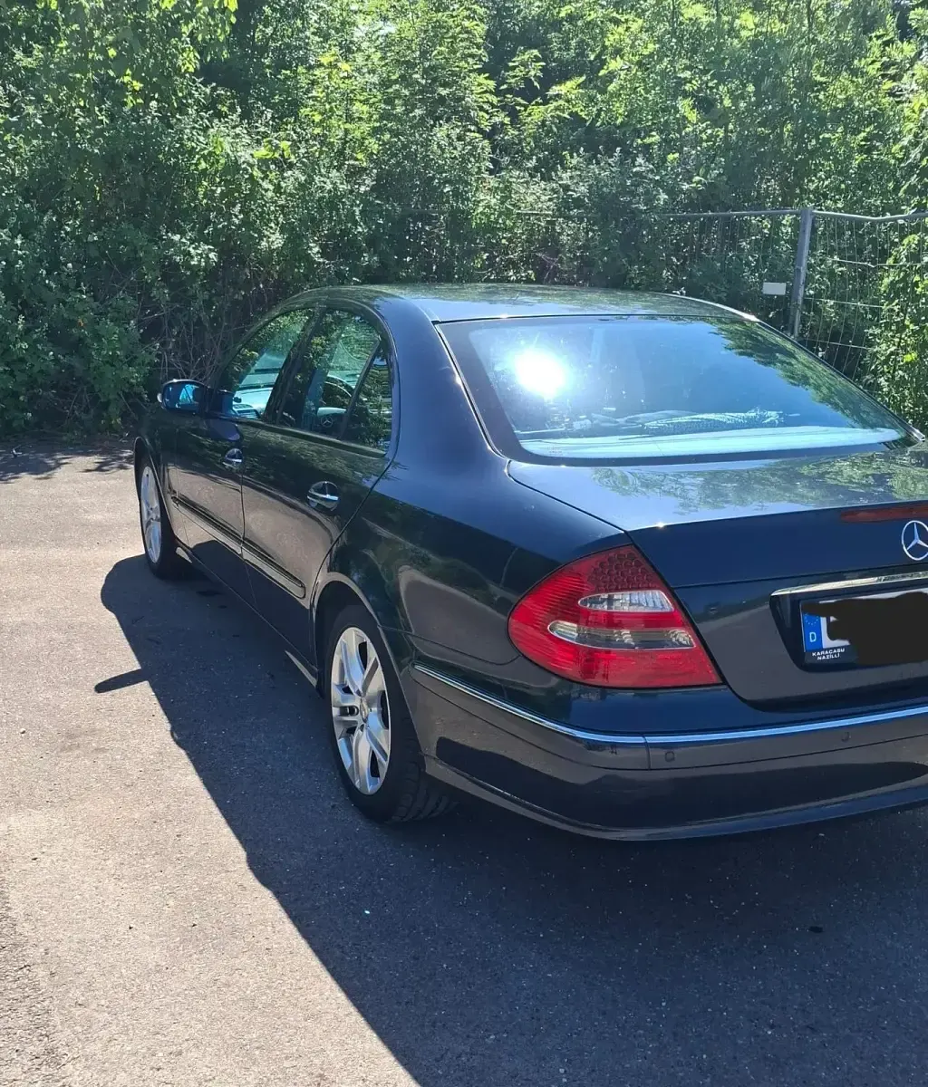 Gebraucht Mercedes E320 224 PS (164 kW) 2003 Schwarz Limousine