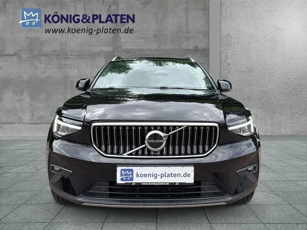 Gebraucht Volvo XC40 Plus 163 PS (119 kW) 2023 Onyx black (metallic) SUV
