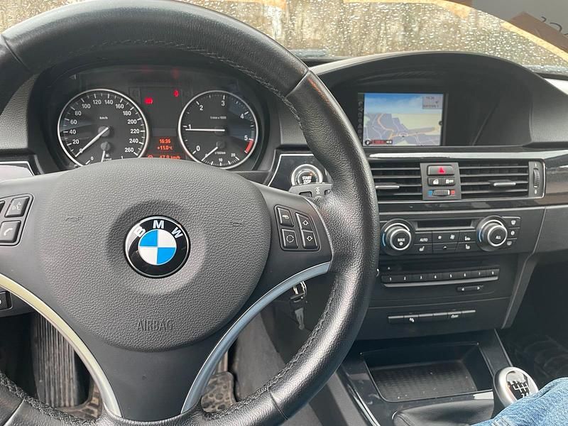 Gebraucht BMW 320 184 PS (135 kW) 2012 Weiß Kombi