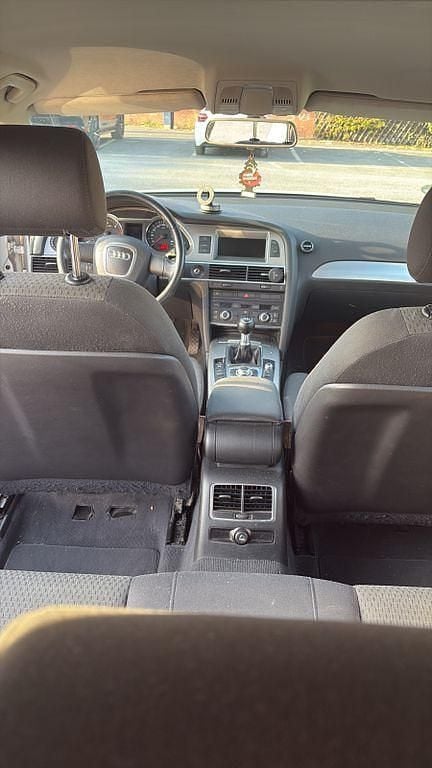 Silber Gebraucht 2006 Audi A6 Kombi | 2.500 € (Fairer Preis) - Bild 1/4