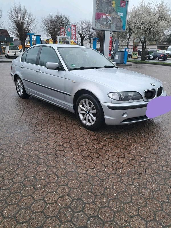 Gebraucht BMW 318 143 PS (105 kW) 2004 Silber Limousine