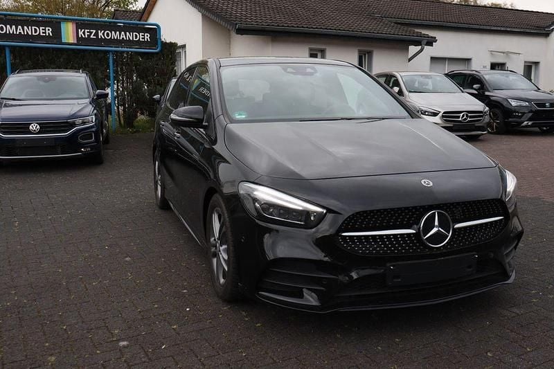 Gebraucht Mercedes B220 190 PS (139 kW) 2020 Schwarz Van / Kleinbus
