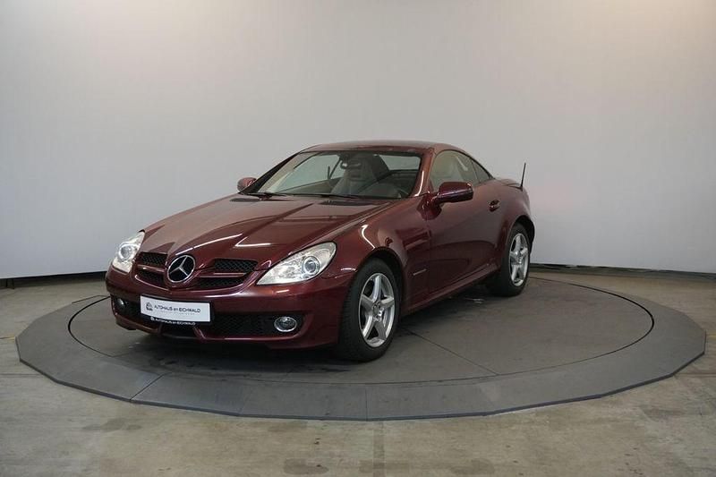 Rot Gebraucht 2010 Mercedes SLK200 Cabrio | 5.790 € (Etwas zu teuer) - Bild 1/4