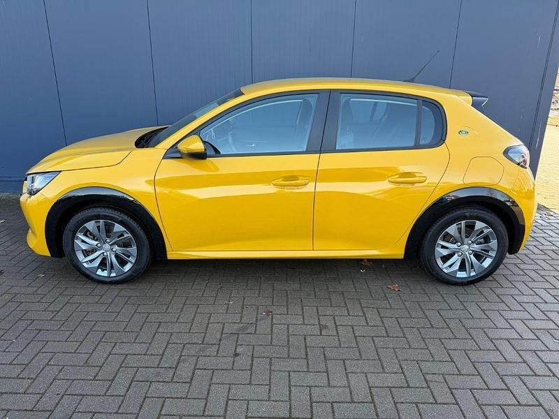 Gebraucht Peugeot e-208 Active 100 kW (136 PS) 2021 Gelb Kleinwagen