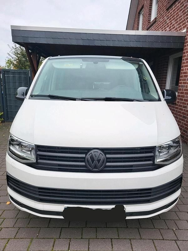 Weiß Gebraucht 2016 VW Multivan Edition Van | 31.500 € (Superpreis) - Bild 1/4