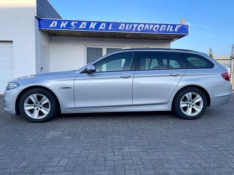 Gebraucht BMW 530 258 PS (189 kW) 2015 Silber Kombi