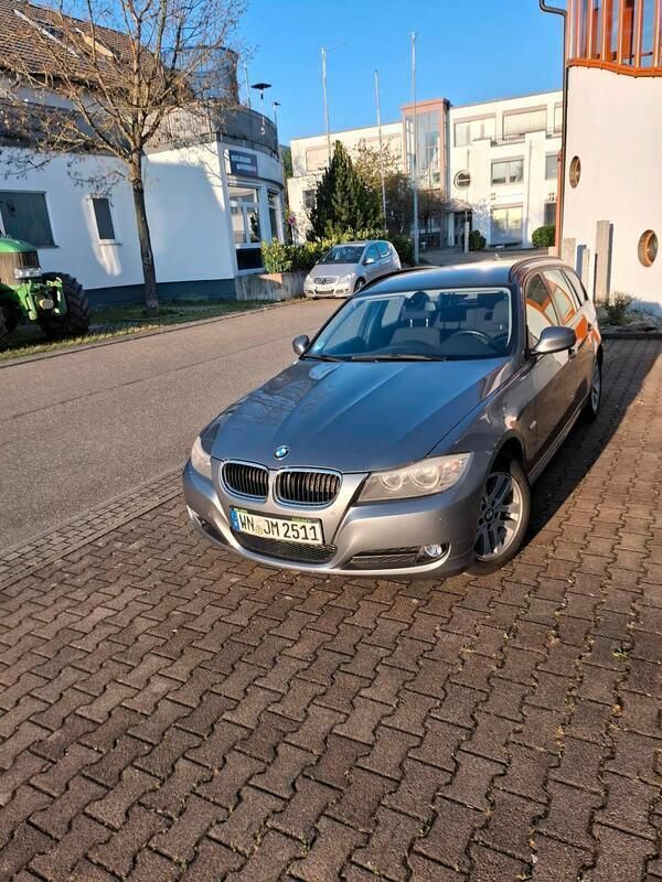 Grau Gebraucht 2011 BMW 316 Kombi | 5.650 € - Bild 1/4