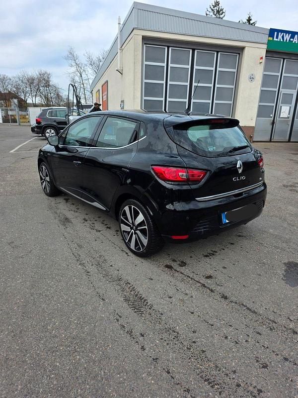 Gebraucht Renault Clio IV Intens 90 PS (66 kW) 2016 Schwarz Kleinwagen