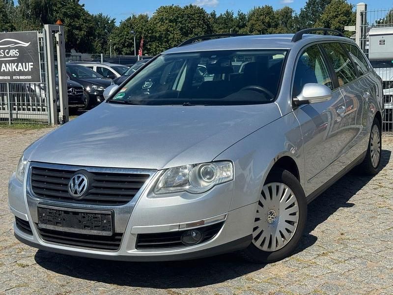 Silber Gebraucht 2010 VW Passat Limousine | 1.990 € (Guter Preis) - Bild 1/4