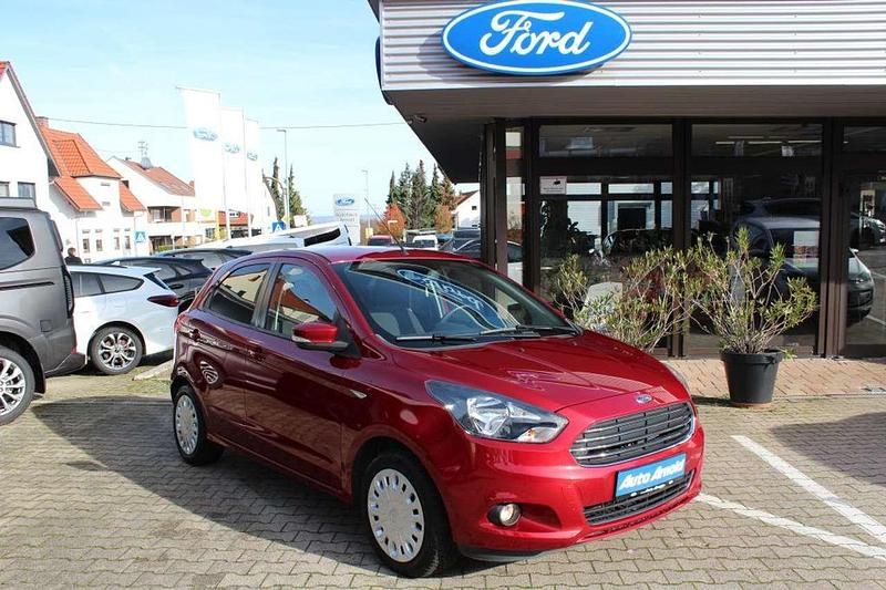 Ruby red Gebraucht 2017 Ford Ka Cool & Sound Edition Kleinwagen | 9.990 € (Etwas zu teuer) - Bild 1/4