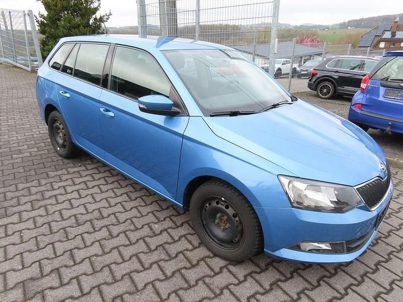 Gebraucht Skoda Fabia Ambition 110 PS (80 kW) 2018 Blau Kombi