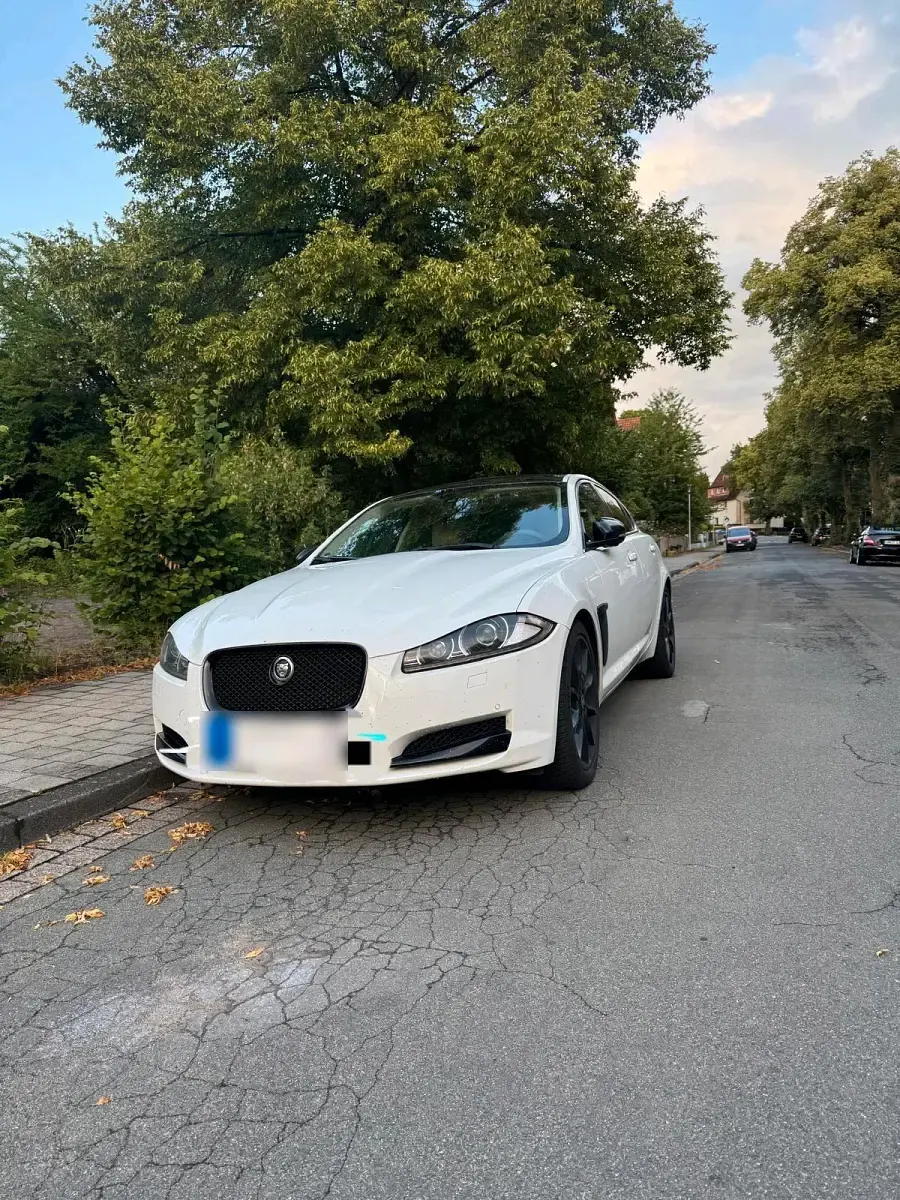 Gebraucht Jaguar XF 275 PS (202 kW) 2013 Weiß Limousine
