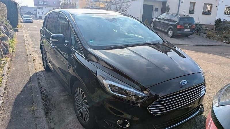 Gebraucht Ford S-MAX Titanium 190 PS (139 kW) 2019 Schwarz Van / Kleinbus