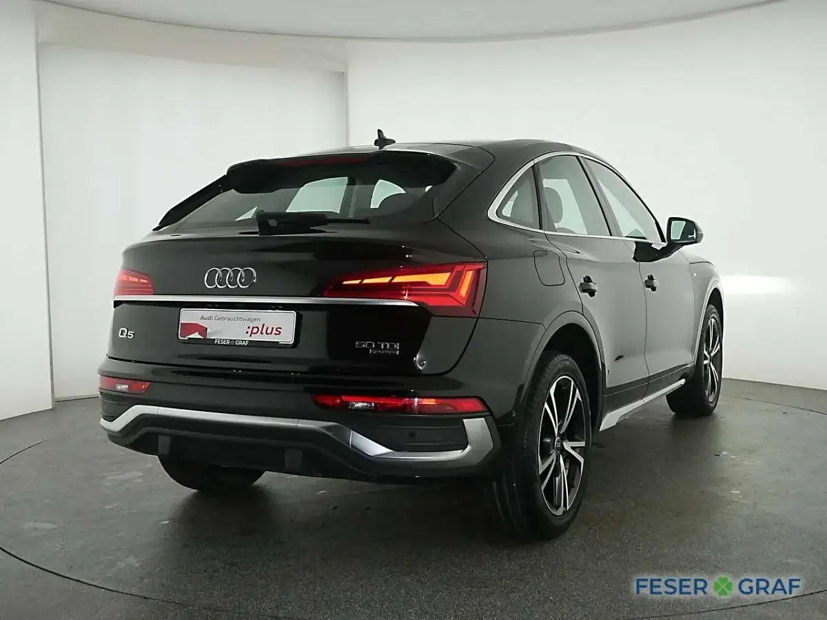 Gebraucht Audi Q5 Sportback S-Line 286 PS (210 kW) 2022 Mythosschwarz metallic SUV