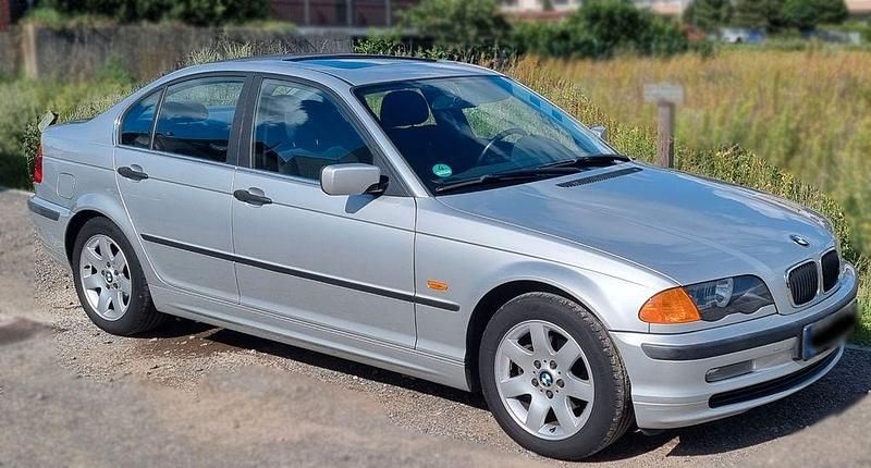 Silber Gebraucht 1999 BMW 318 Limousine | 1.500 € (Superpreis) - Bild 1/4