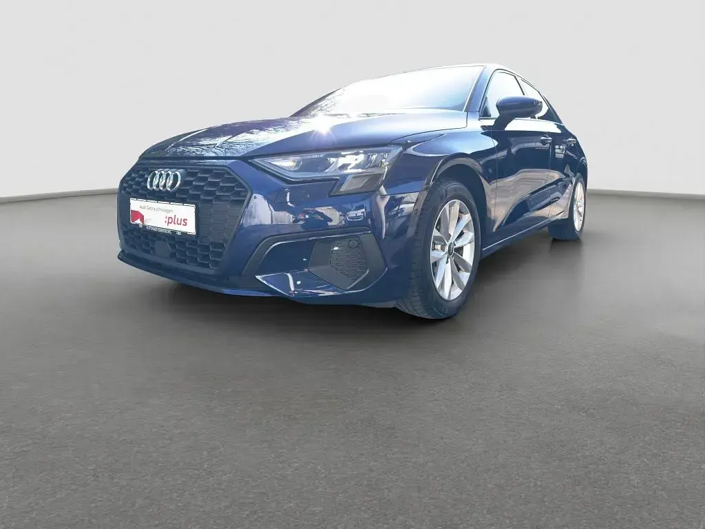 Gebraucht Audi A3 Business 110 PS (80 kW) 2023 Blau Limousine
