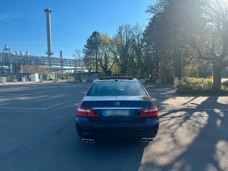 Gebraucht Mercedes E250 AMG 204 PS (150 kW) 2011 Limousine