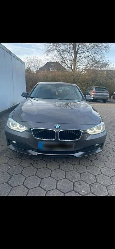 Gebraucht BMW 320 Luxury Line 184 PS (135 kW) 2012 Limousine