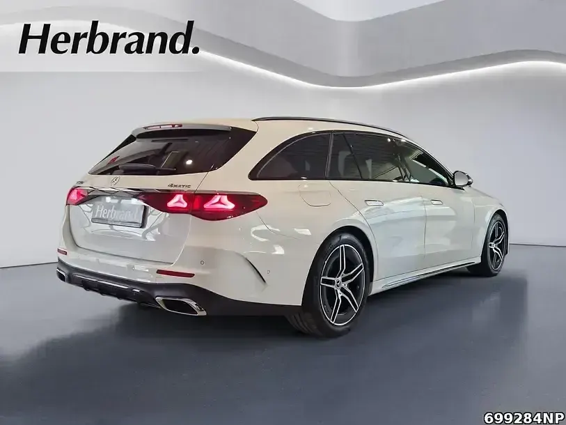 Gebraucht Mercedes E220 AMG 197 PS (144 kW) 2025 Unilack polarweiß Kombi