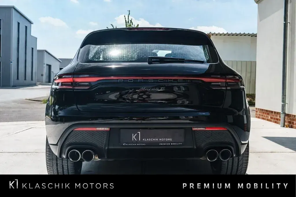 Gebraucht Porsche Macan 265 PS (194 kW) 2023 Schwarz SUV