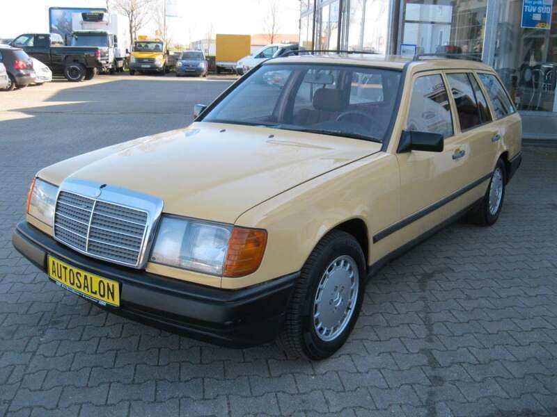 Beige Gebraucht 1987 Mercedes E230 Kombi | 6.980 € - Bild 1/4