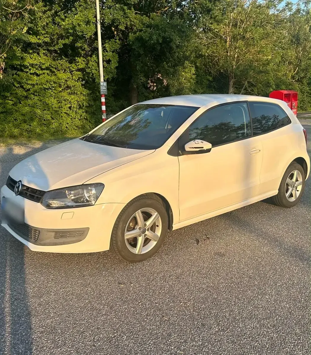 Gebraucht VW Polo 69 PS (50 kW) 2010 Weiß Kleinwagen
