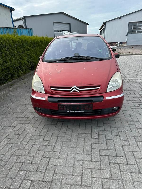 Braun Gebraucht 2004 Citroën Xsara Picasso Van / Kleinbus | 850 € (Superpreis) - Bild 1/4