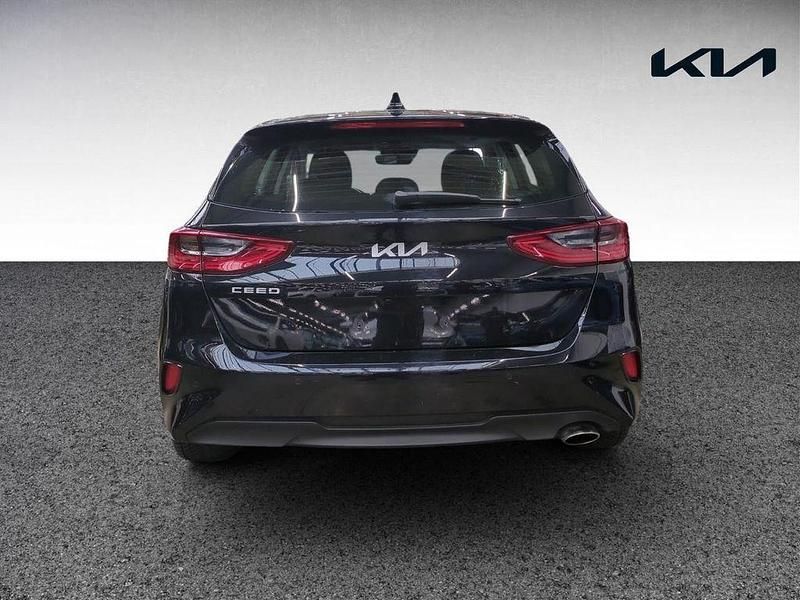 Gebraucht Kia Ceed Vision 140 PS (102 kW) 2025 Schwarz Kleinwagen
