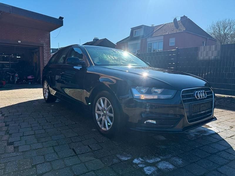 Gebraucht Audi A4 143 PS (105 kW) 2012 Schwarz Kombi