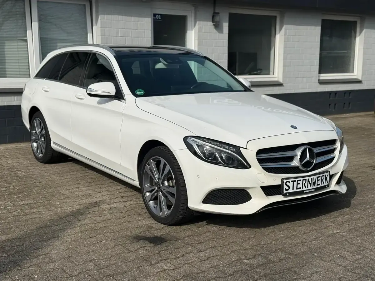 Gebraucht Mercedes C250 204 PS (150 kW) 2015 Weiß Kombi