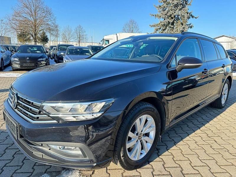 Schwarz Gebraucht 2020 VW Passat Conceptline Limousine | 15.290 € (Superpreis) - Bild 1/4