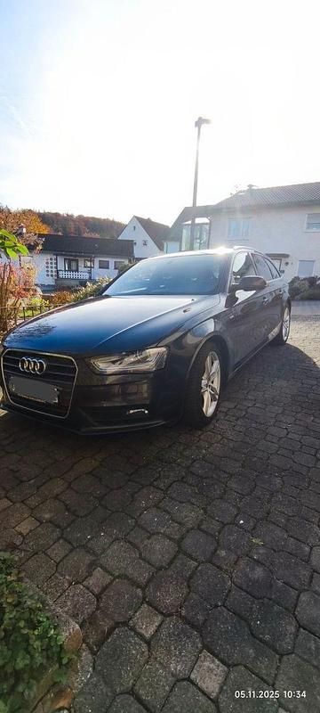 Gebraucht Audi A4 S-Line 177 PS (130 kW) 2012 Grau Kombi